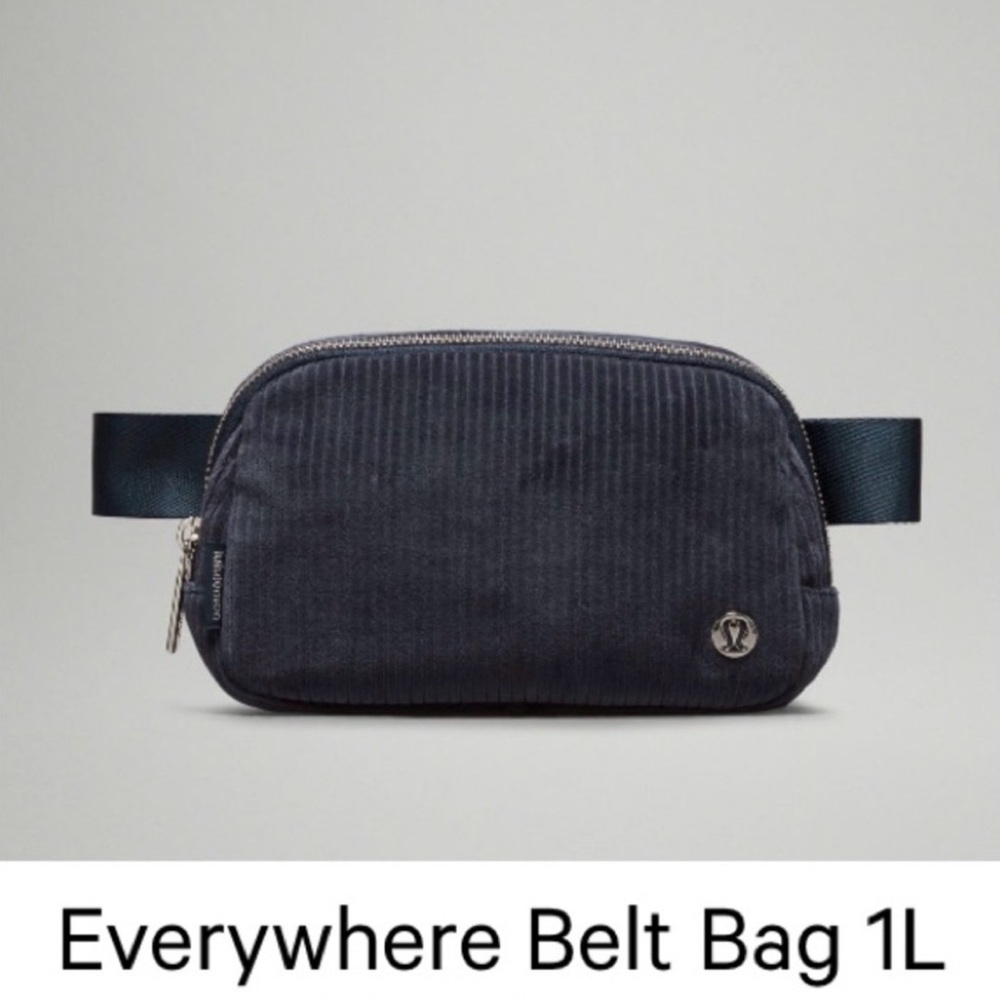 Lululemon Everywhere Belt Bag - Blue Corduroy NWT